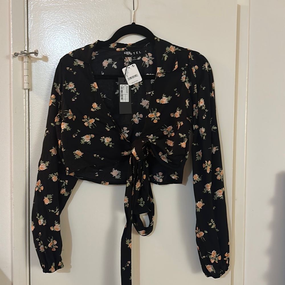 NWT Free People wrap blouse black w floral pattern sz sm